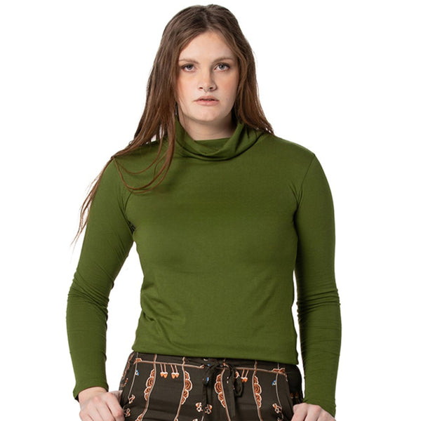 Fitted Turtle Neck
