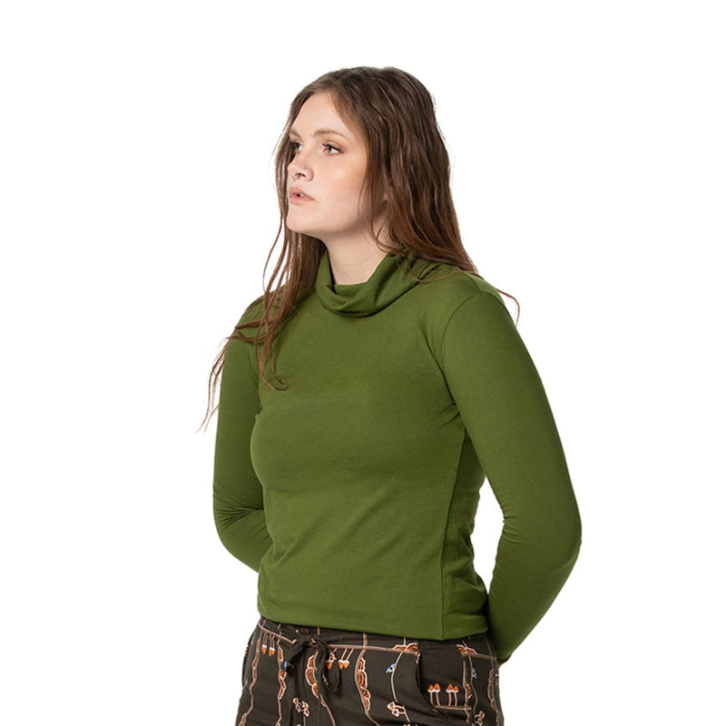 Fitted Turtle Neck
