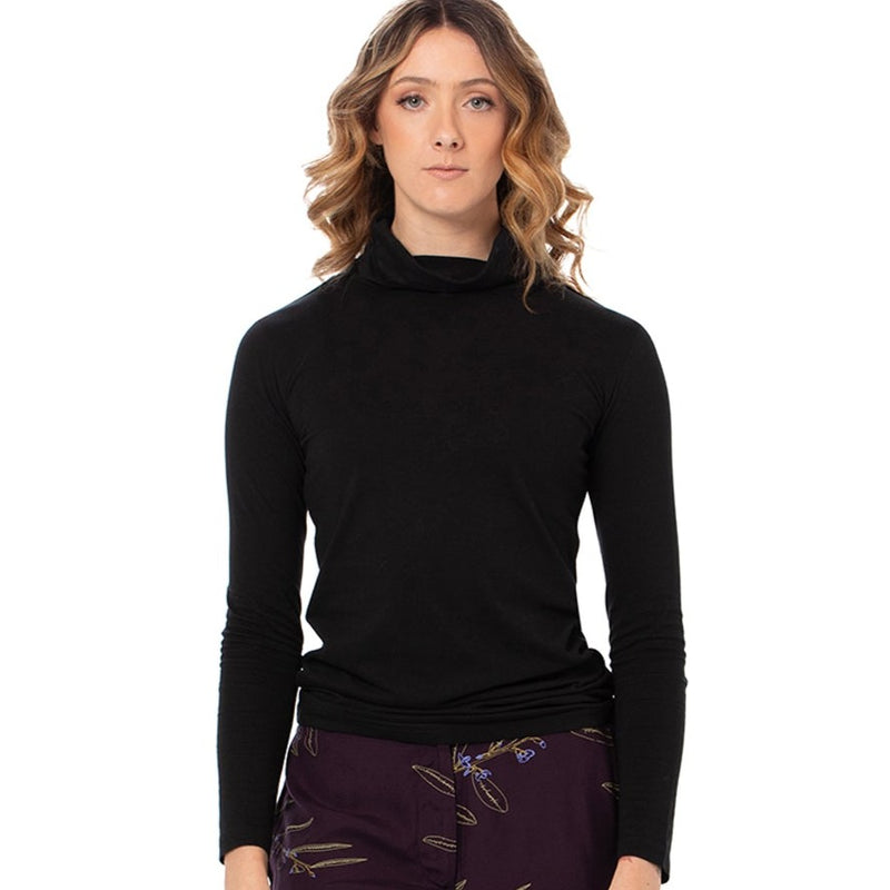 Fitted Turtle Neck